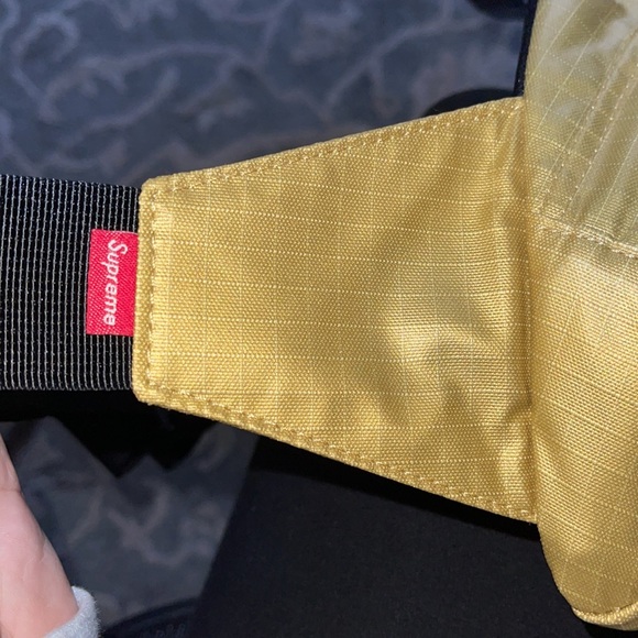 Supreme X Northface Metallic Roo II Lumbar Pack - Picture 3 of 4